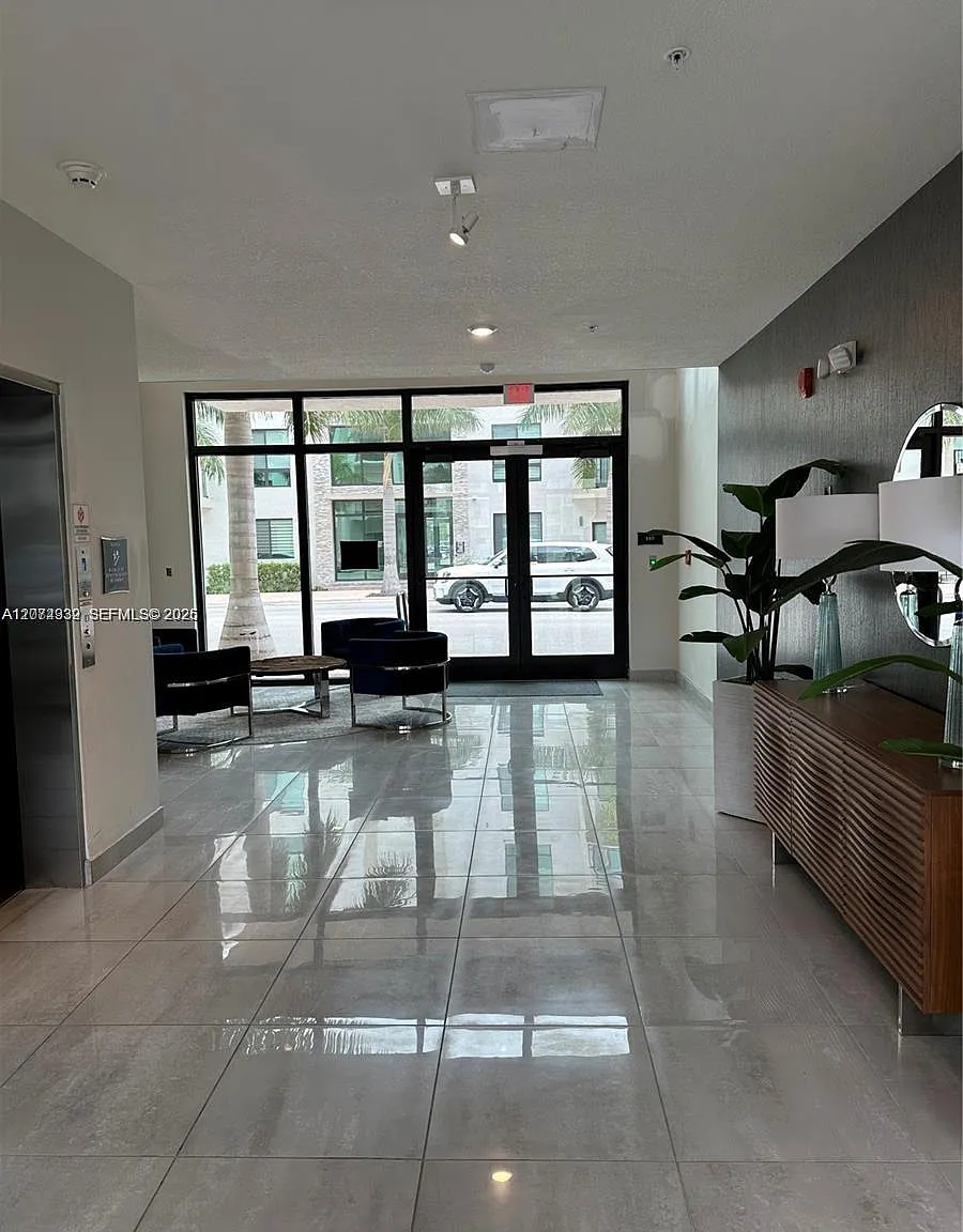Downtown Doral South Phas — Photo 1