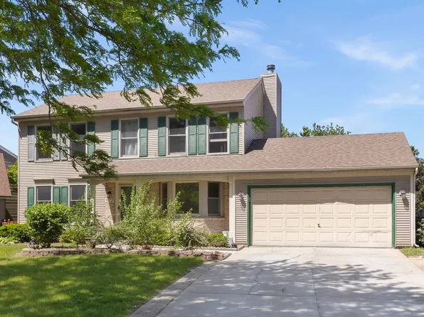 972 Westgate Dr, Aurora, IL 60506