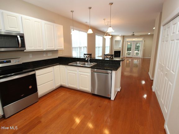 4th image of 520 Village Green Drive #B