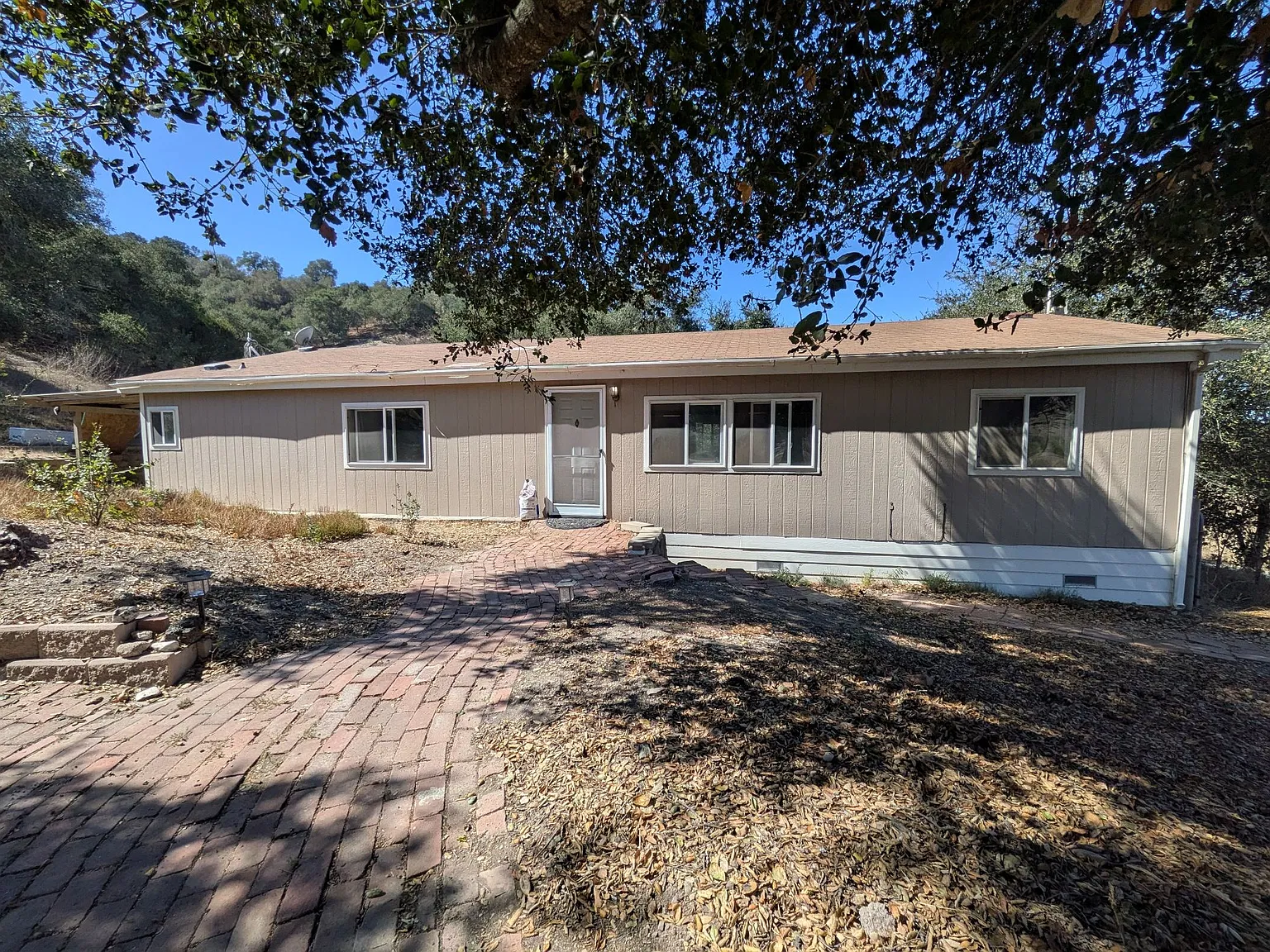 3 bed, $3,400 — Photo 2