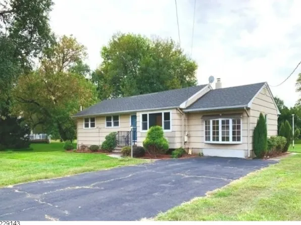 17 Ventura Dr, Bridgewater Twp., NJ 08807