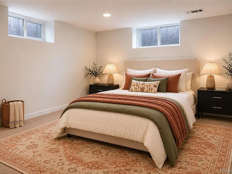 2232 S Clayton St — Photo 33