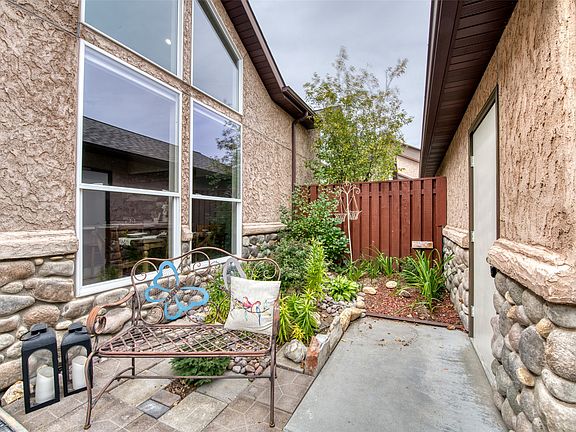 4th image of 1157 Heritage Dr