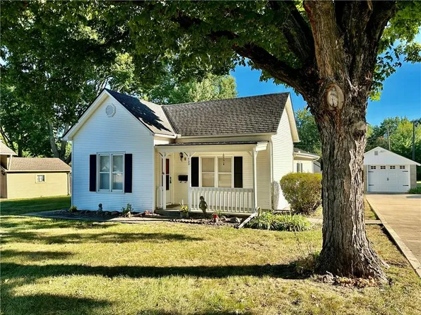 122 E Kay St, Lansing, KS 66043