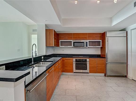 5th image of 3000 Oasis Grand Blvd APT 1607