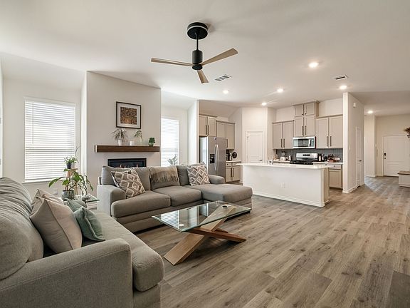 5th image of 2818 Moccasin Ln
