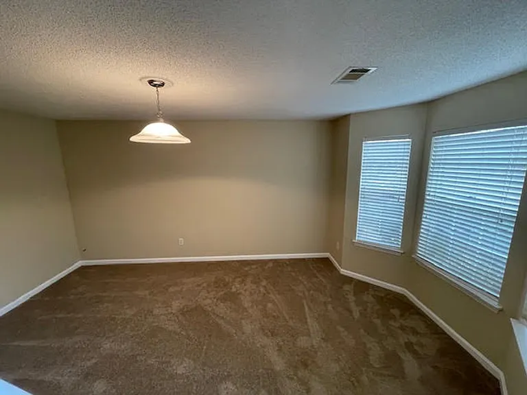 4202 Fortune Point — Photo 32