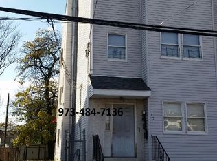 15 Webster St, Newark, NJ 07104