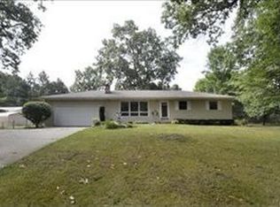 10428 Clear Lake Rd, Battle Creek, MI 49014