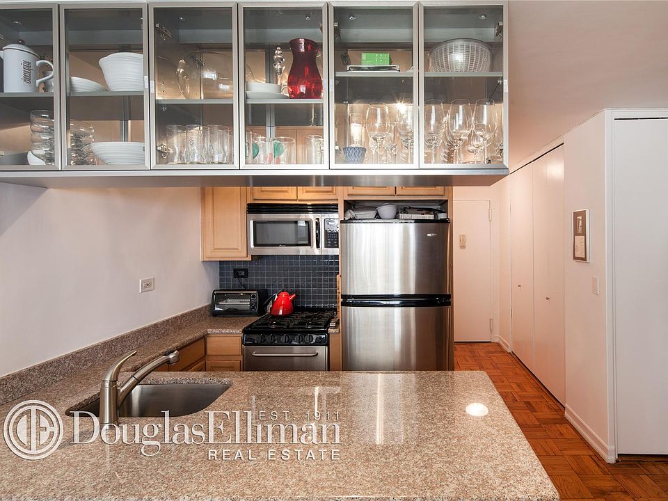 2nd image of 155 E 38th St APT 5H