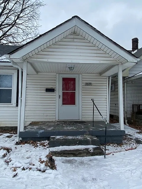 1615 Lawton Ave photo 1