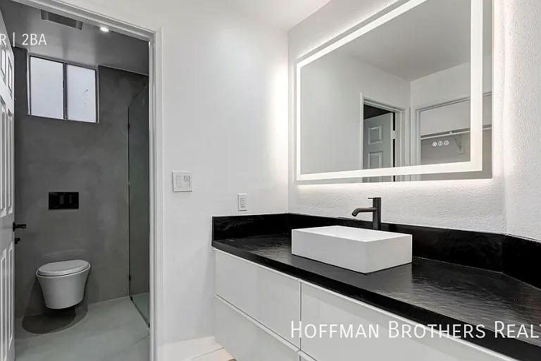 639 Huntley Dr #4 — Photo 9