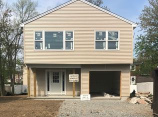 7 Northfield Rd, Parsippany, NJ 07054