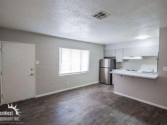 2nd image of 425 N Decatur Blvd APT 4