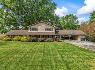 3895 Woodview Dr, Winston Salem, NC 27106