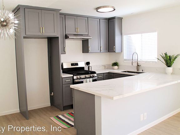 4th image of 14315 Chandler Blvd APT 3