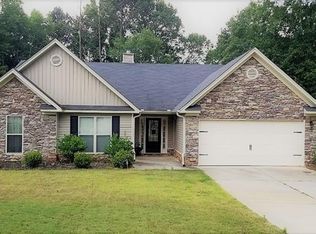 1933 Paynes Point, Winder, GA 30680