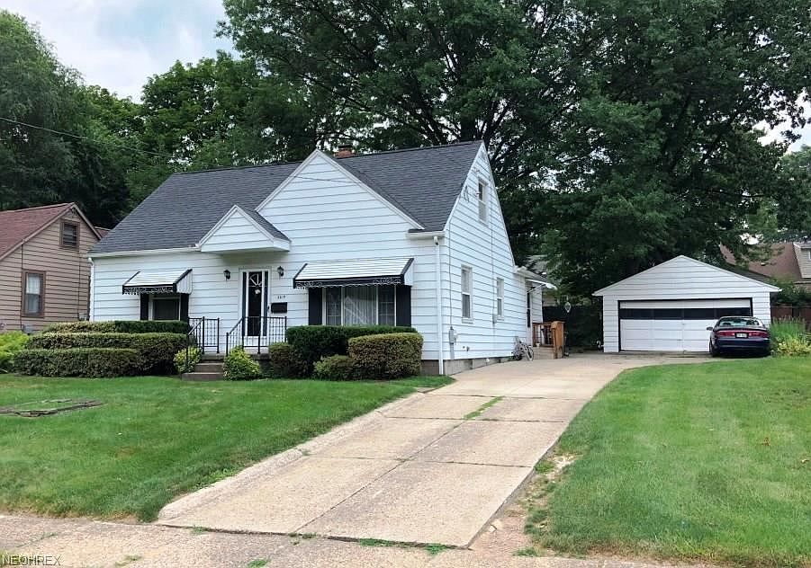 1st image of 2219 Schubert St