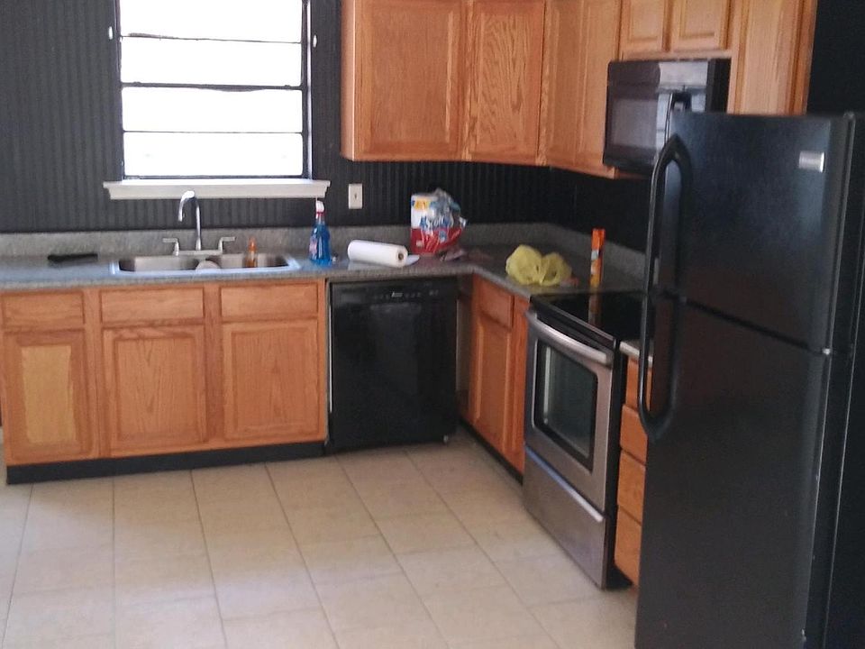 1st image of 2817 Kingston St APT A