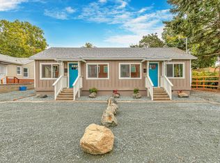 713 NE 9th St, Grants Pass, OR 97526