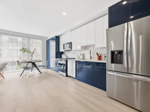 134 New York Avenue image 5 of 31