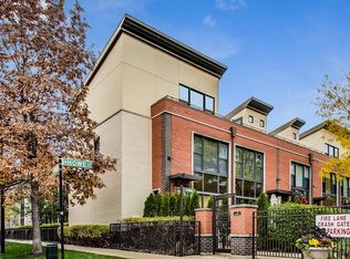 951 N Howe St, Chicago, IL 60610