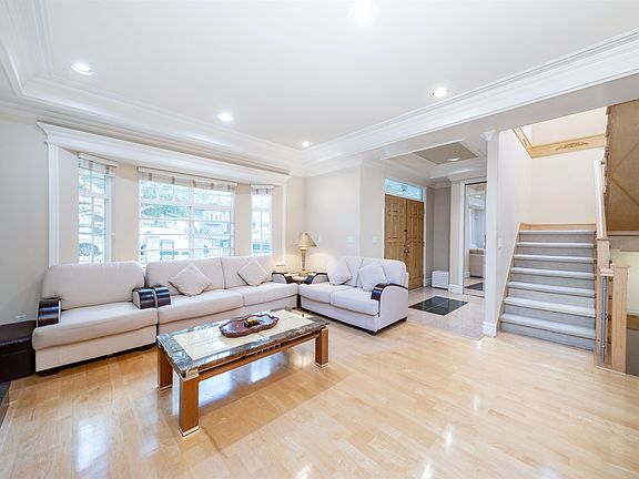 3rd image of 260 W 63rd Ave