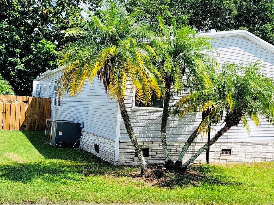 220 NE 12th Ave #72