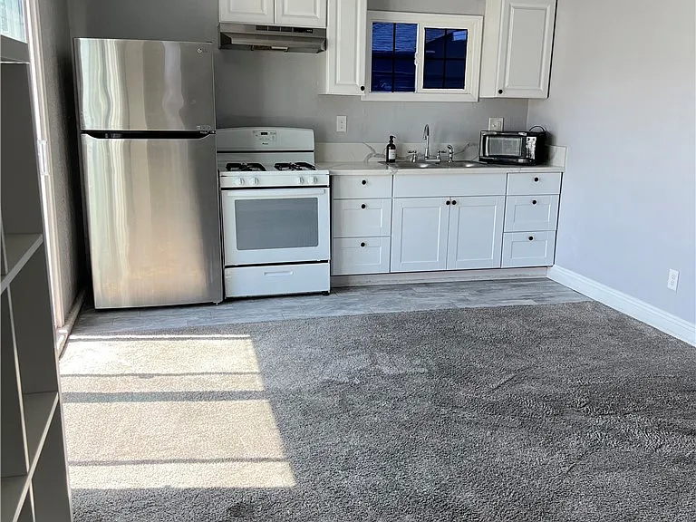 7068 Calvin Ave — Photo 1