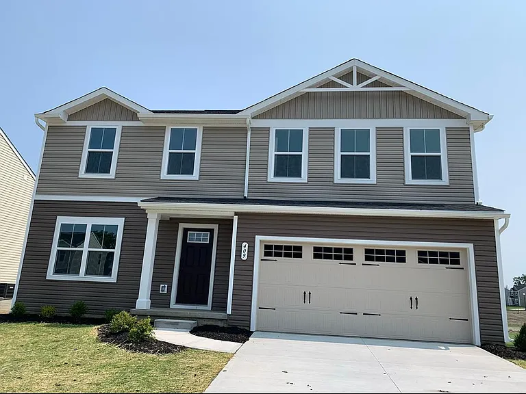 449 Regina Dr — Photo 2