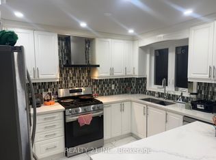 120 Queensbury Ave, Toronto, ON M1N 2X7