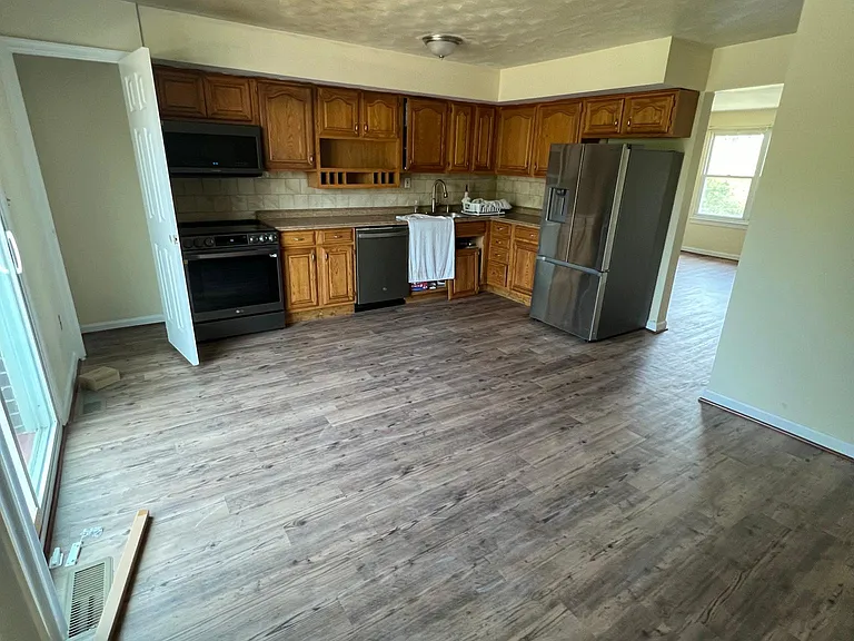 202 Virginia Ave — Photo 5