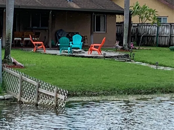 8421 SW 28th St, Fort Lauderdale, FL 33328