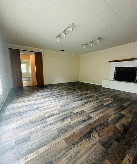 1382 Whitewater Rd — Photo 4