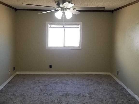 4th image of 3117 W Joan De Arc Ave