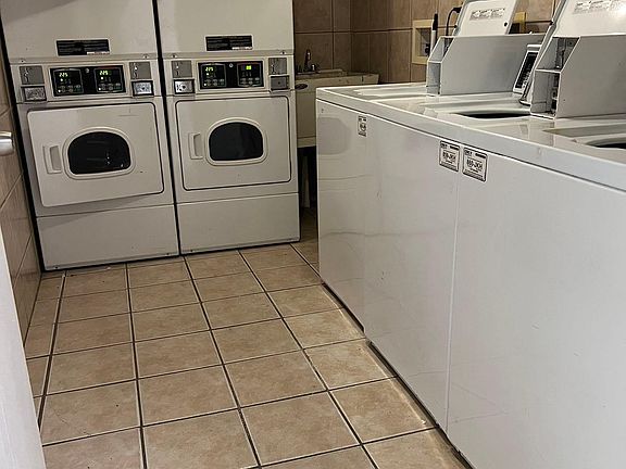 5th image of 1909 S Atlantic Ave #303