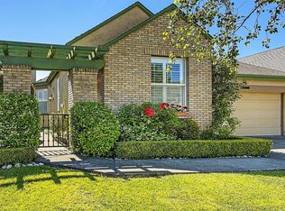 2037 Falcon Ridge Dr, Petaluma, CA 94954