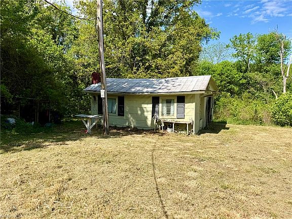 5th image of 1194 Summey Town Rd
