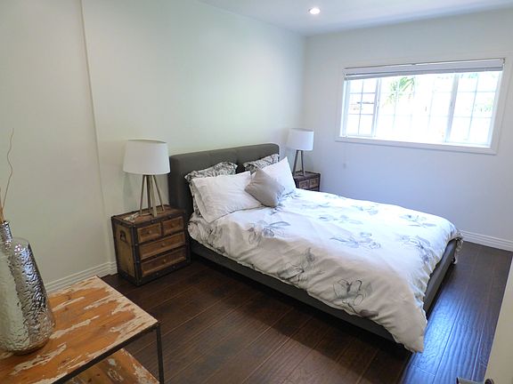 2nd image of 3314 Barham Blvd