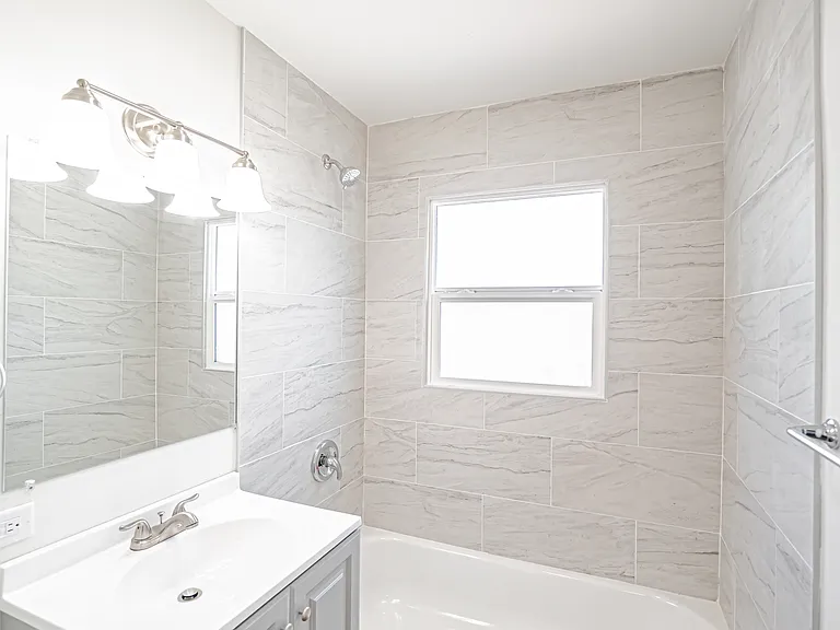 303 W 20th St #1 — Photo 3