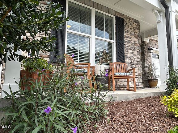 2nd image of 1013 Pondfield Way