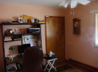 320 Valleyview Rd, Dakota, MN 55925