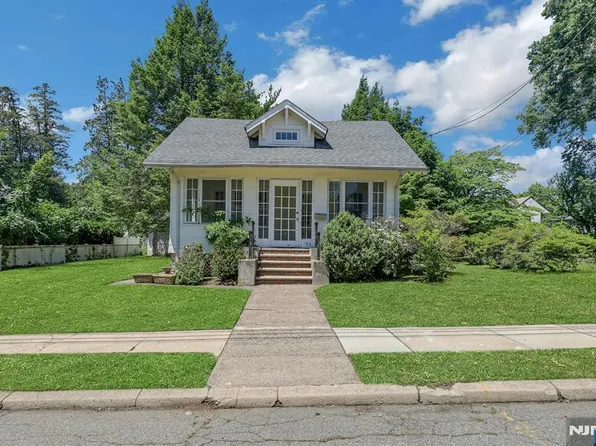 122 Washington Ave, New Milford, NJ 07646