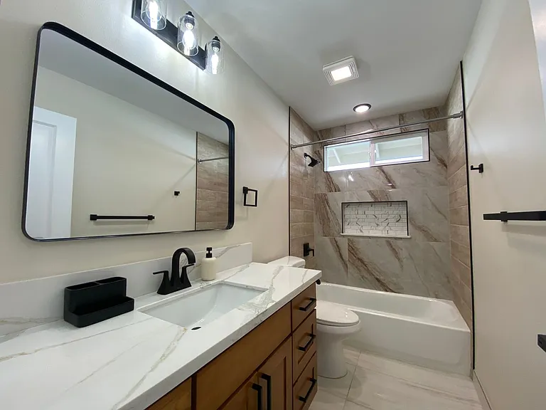 16-2115 Emerald Dr — Photo 17