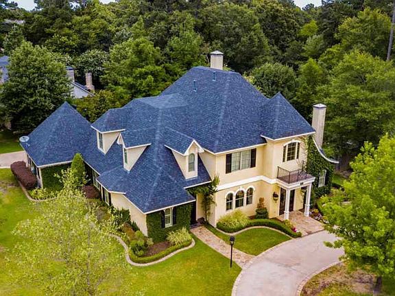 5th image of 2021 Holly Creek Dr