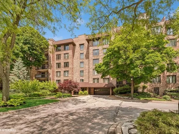 3810 Mission Hills Rd APT 502, Northbrook, IL 60062