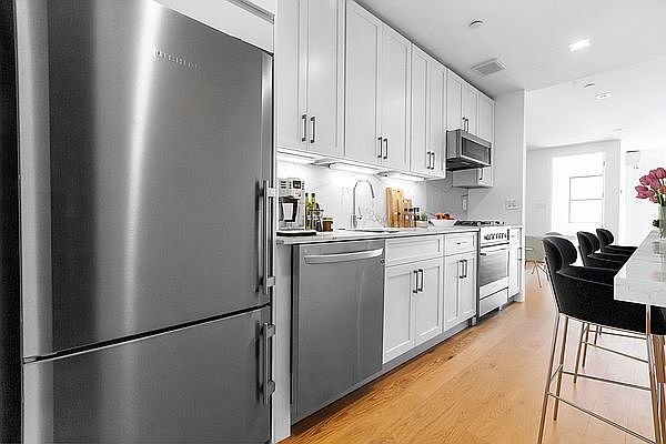 1st image of 174 1st Ave #24