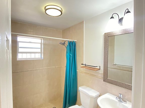 4th image of 4115 SW 98th Ct