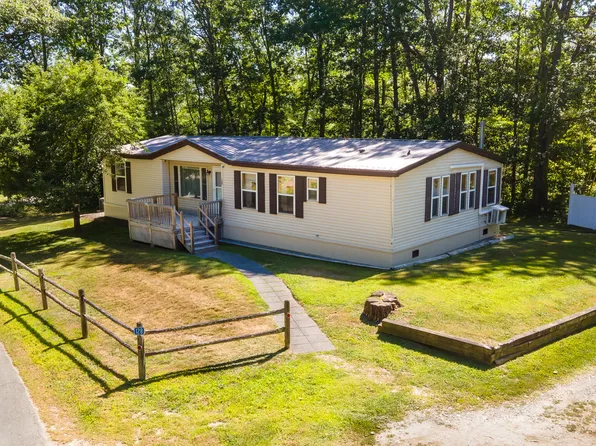 128 Sandy Beach Road, Glenburn, ME 04401