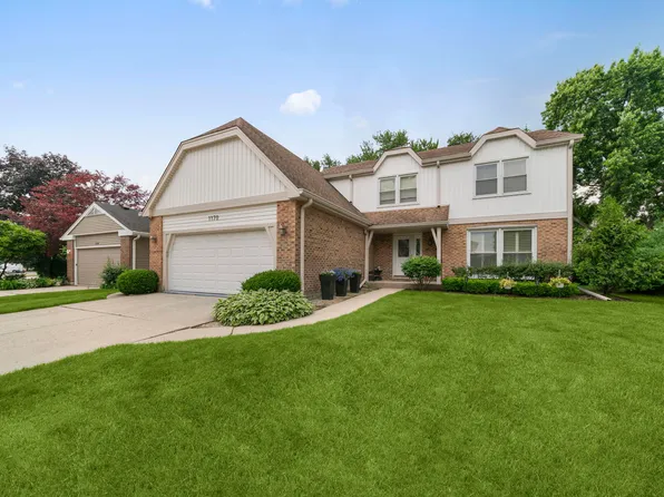 1170 Green Knolls Dr, Buffalo Grove, IL 60089